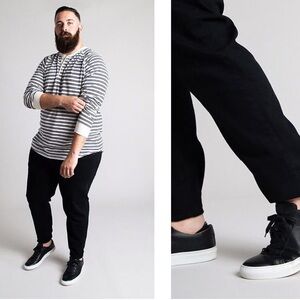 NWT GC Good Counsel Stretch Straight Leg Black Jeans 52/32